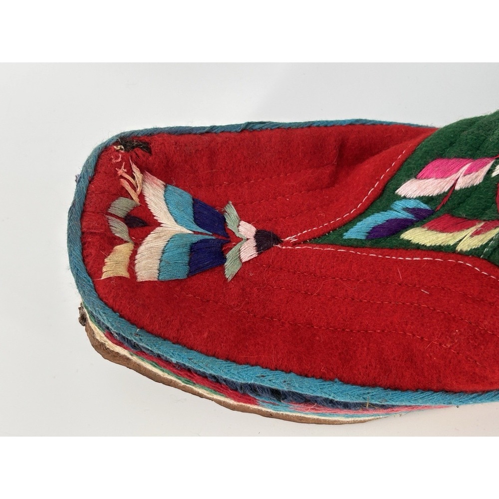 Vintage 1960s Tibetan Felt Hand Embroidered Felt Boots Boho Mongolian Himalayan - Picture 13 of 16